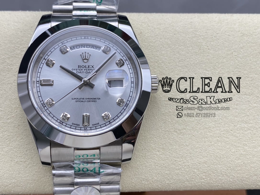cc7fae0526e9a0dd0234743cfeb6fddf ROLEX DAY-DATE SILVER DIAL 40MM - Image 1